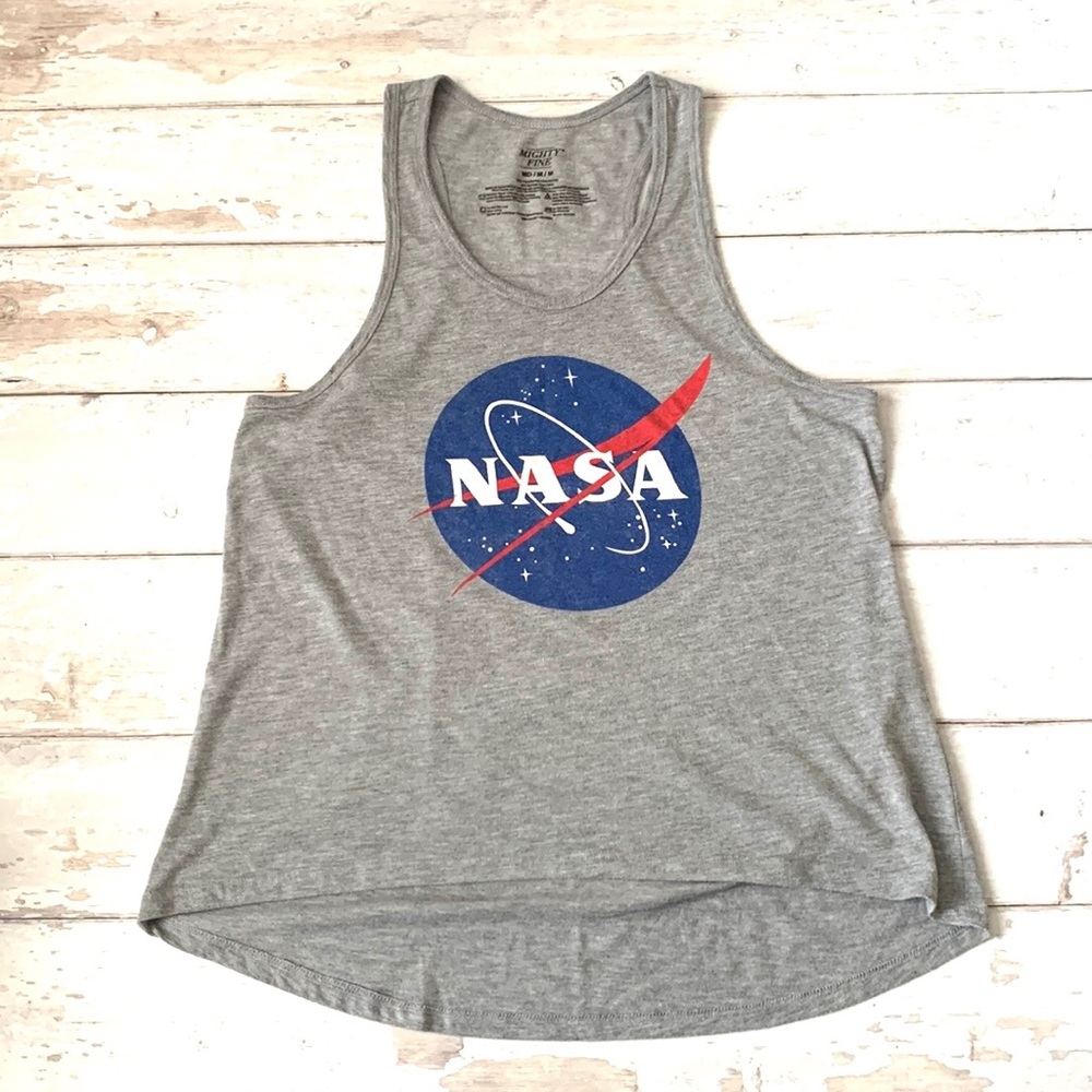 Women’s M Gray Tank Top NASA Logo Graphic Tee Sleeveless Shirt Size Medium